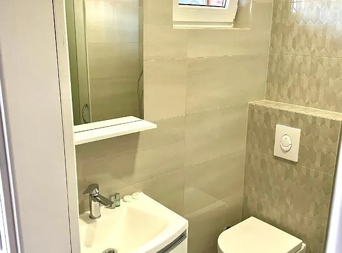 D&a With Private Swimming Pool * Πούλα