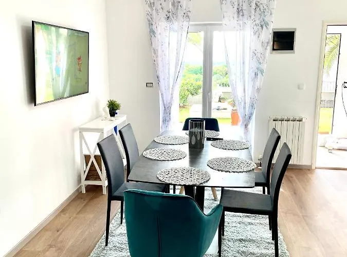 Appartamento D&a With Private Swimming Pool Pola