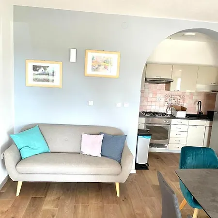 D&a With Private Swimming Pool Apartment Pula